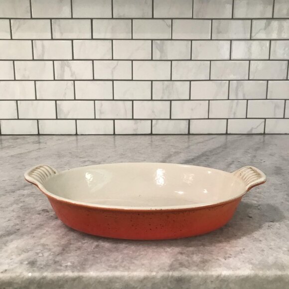 Le Creuset Stoneware Oval Gratin Baking Dish Flame Orange Size 20 Made in France - Picture 1 of 8